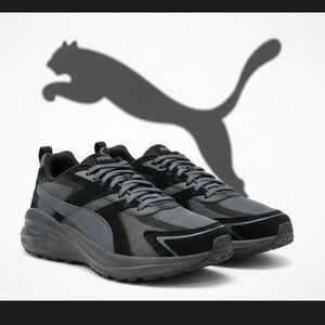 New authentic Puma signature men’s designer sneakers sz 9.5 DISPLAY